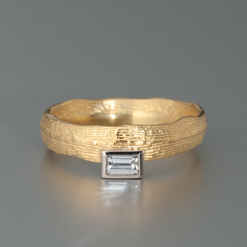 Unikat , handgefertigter Goldring aus 585 Gold mit Diamanten on sale