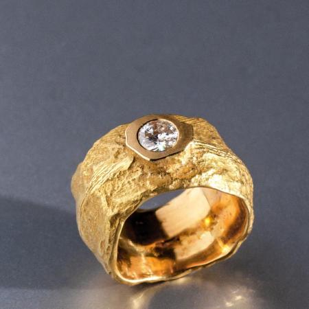 Sepiaguss, 900 Gelbgold, Brillant