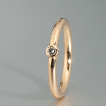 Brillantring Gold, Goldring mit rundem Brillant, Diamantschmuck, Goldschmuck online kaufen, schöner Schmuck für Frauen