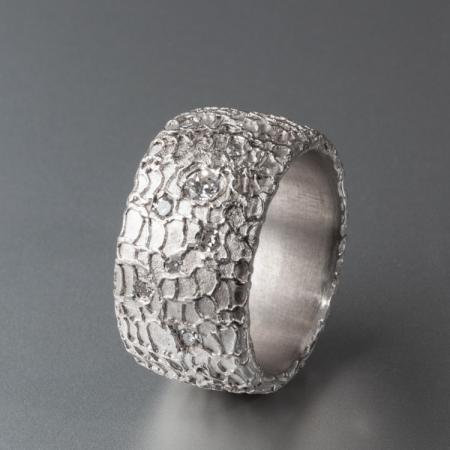 Damen Ring aus Silber mit Brillanten 