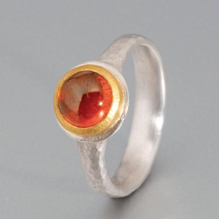 Ring mit Hammerschlag Silber - Oranger Edelstein Ring - Handgemachter Schmuck - Schmuckgeschenke online kaufen 