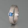 Handgefertigter Saphir-Ring, Weißgoldring mit blauem Stein, Damenring mit Saphir, schöner Frauenring mit Edelstein, Goldschmiede-Schmuck online kaufen 